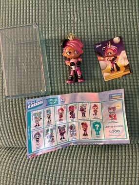 XOX Kweenie Fearless Knees Pink Doll Figure - Kween Oh Game Day